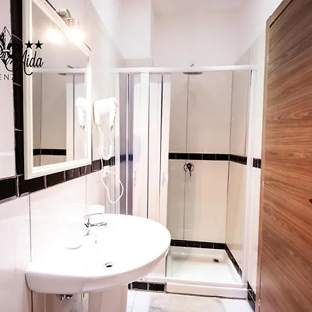 فندق آيدا 2*